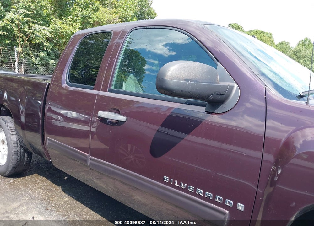 2009 CHEVROLET SILVERADO 1500 LT VIN: 1GCEK29049Z145372
