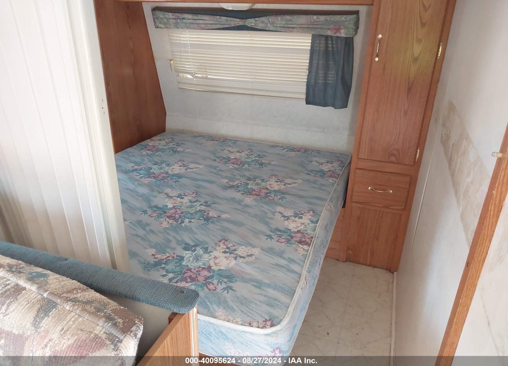 1999 FLEETWOOD PROWLER 27X VIN: 1EC1X2723X0914721