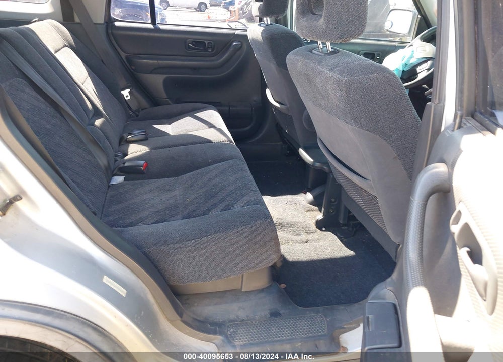 2000 HONDA CR-V LX VIN: JHLRD184XYC057277