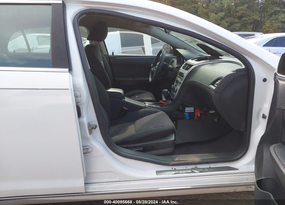 2011 CHEVROLET MALIBU VIN: 1G1ZC5EU8BF392399