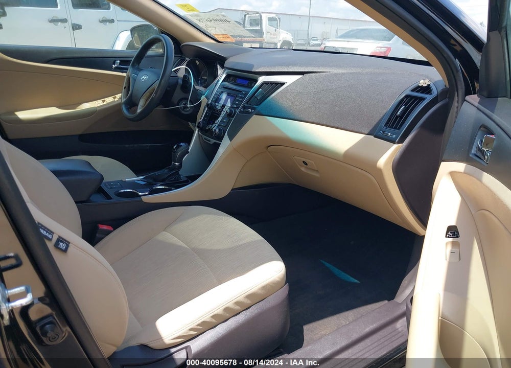 2013 HYUNDAI SONATA VIN: 5NPEB4AC4DH722046