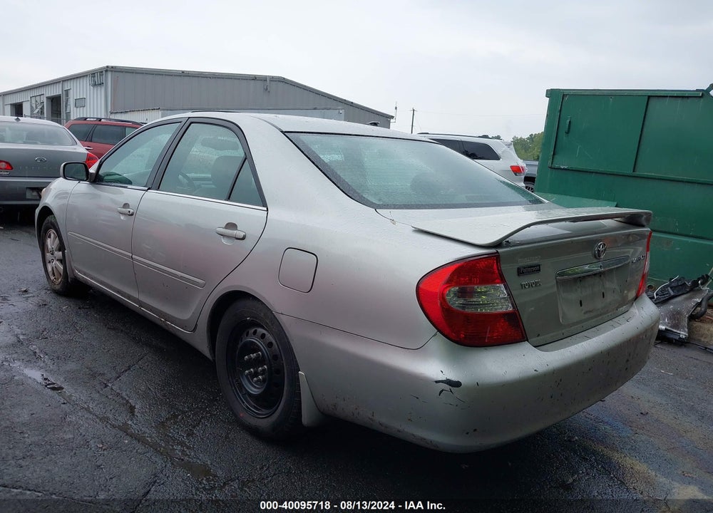 2002 TOYOTA CAMRY XLE VIN: 4T1BE32K12U029458