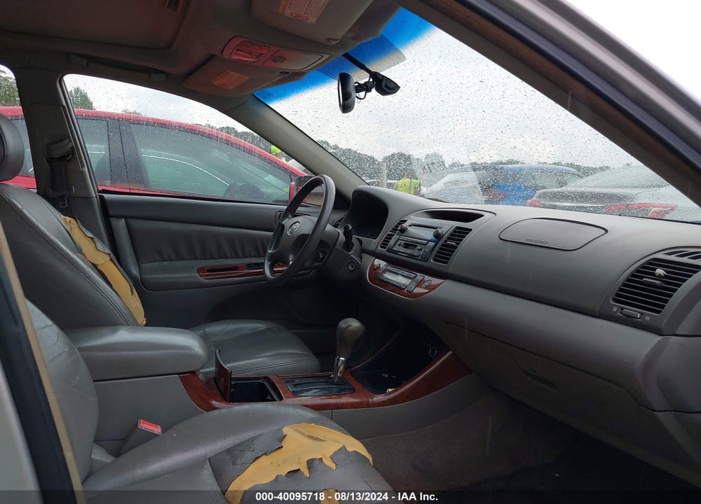 2002 TOYOTA CAMRY XLE VIN: 4T1BE32K12U029458