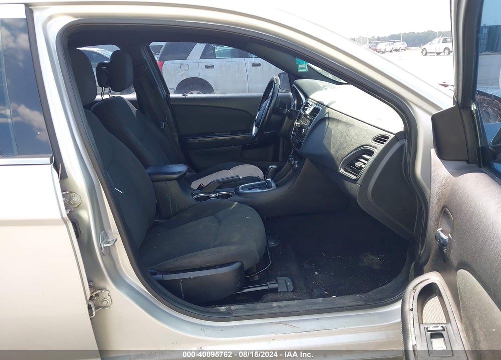 2012 CHRYSLER 200 TOURING VIN: 1C3CCBBG3CN101832