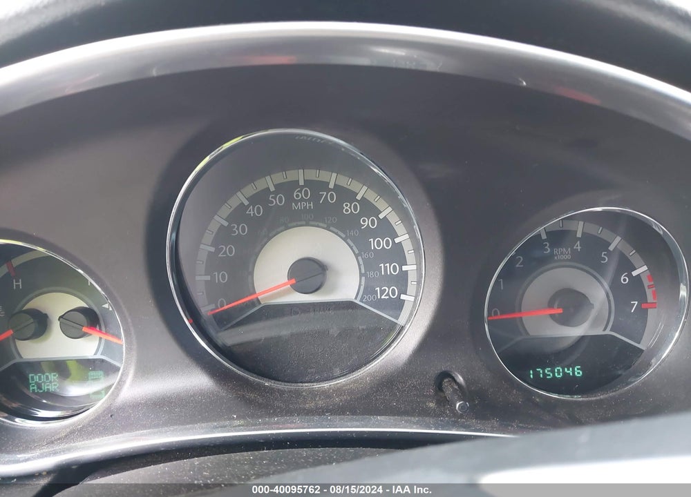 2012 CHRYSLER 200 TOURING VIN: 1C3CCBBG3CN101832