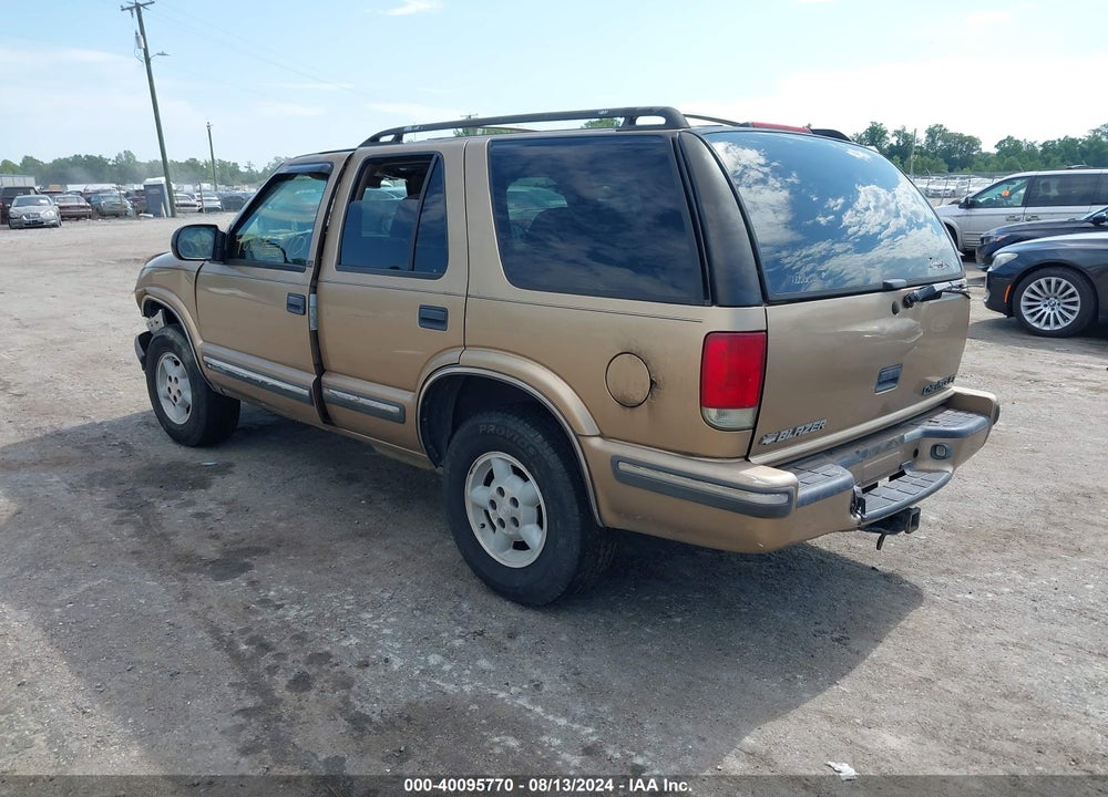 1999 CHEVROLET BLAZER LS VIN: 1GNDT13W3X2117415