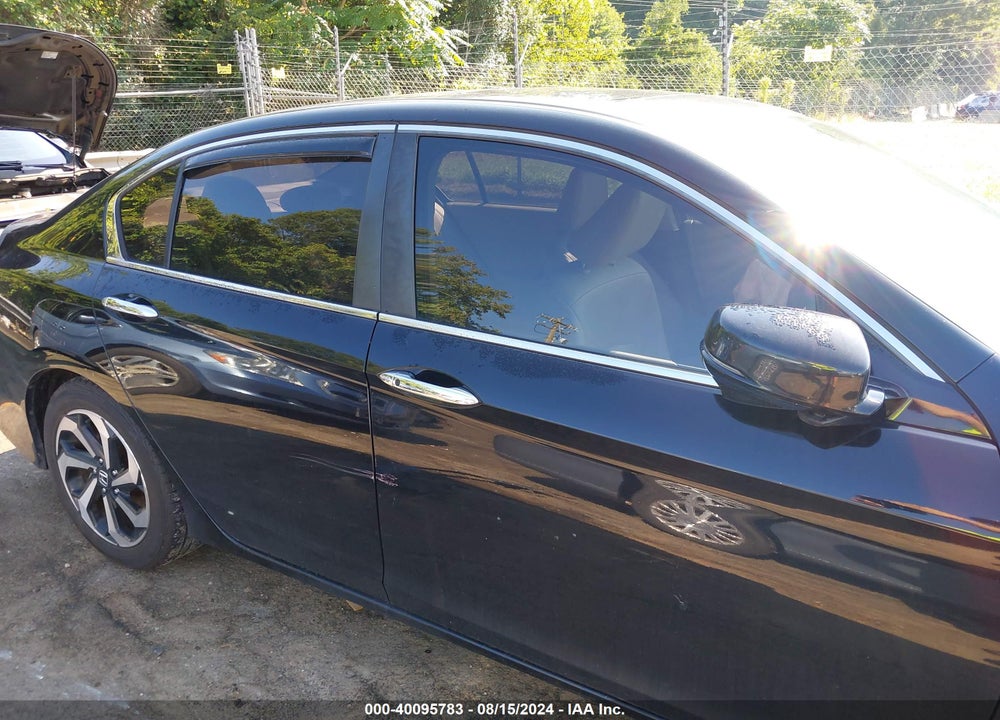 2017 HONDA ACCORD EX-L VIN: 1HGCR2F88HA168679