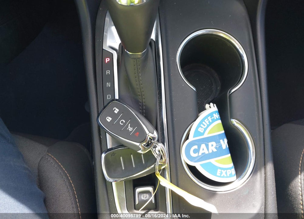 2018 CHEVROLET EQUINOX VIN: 2GNAXKEX2J6168787