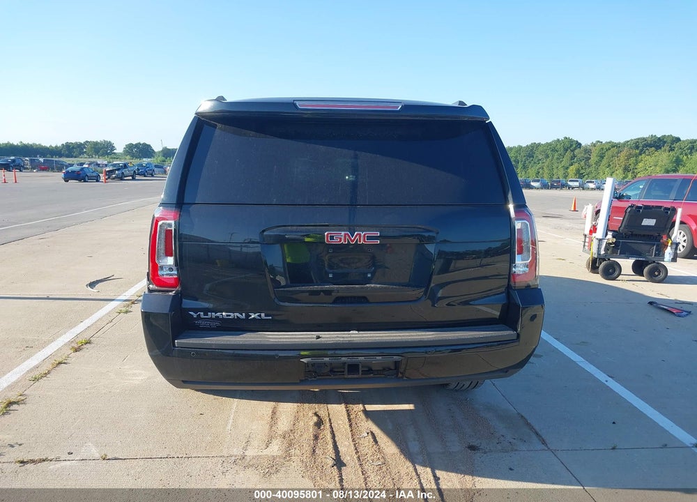 2017 GMC YUKON XL SLT VIN: 1GKS2GKC5HR180140