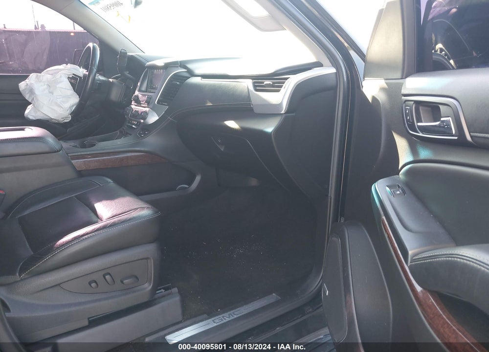 2017 GMC YUKON XL SLT VIN: 1GKS2GKC5HR180140