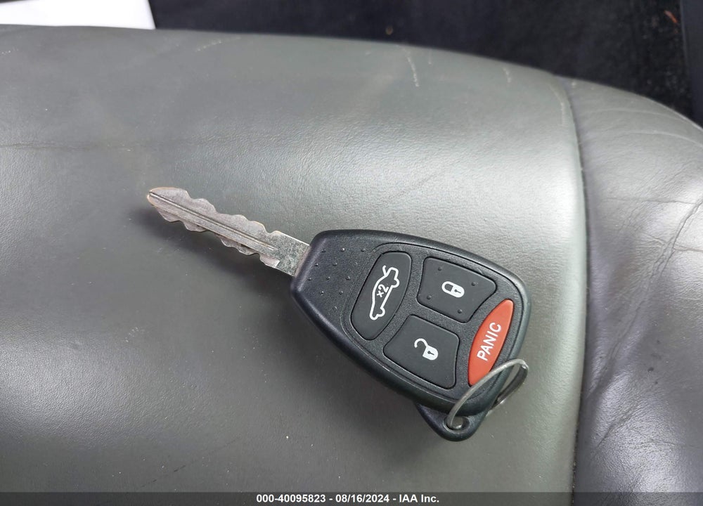 2005 CHRYSLER 300C VIN: 2C3AA63H45H119313
