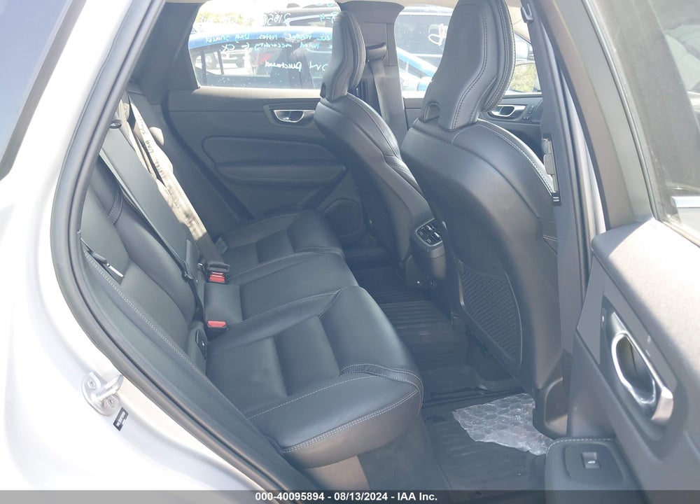 2023 VOLVO XC60 B5 ULTIMATE BRIGHT THEME VIN: YV4L12DA5P1204108