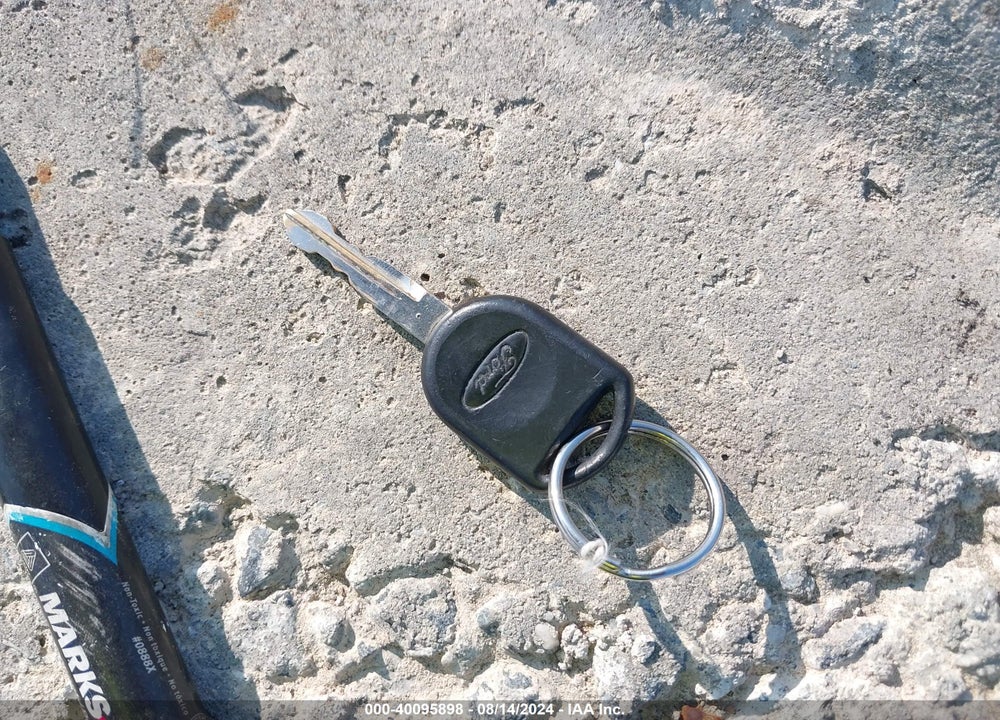 2006 FORD FOCUS SE/ZX4 VIN: 1FAHP34N46W143924
