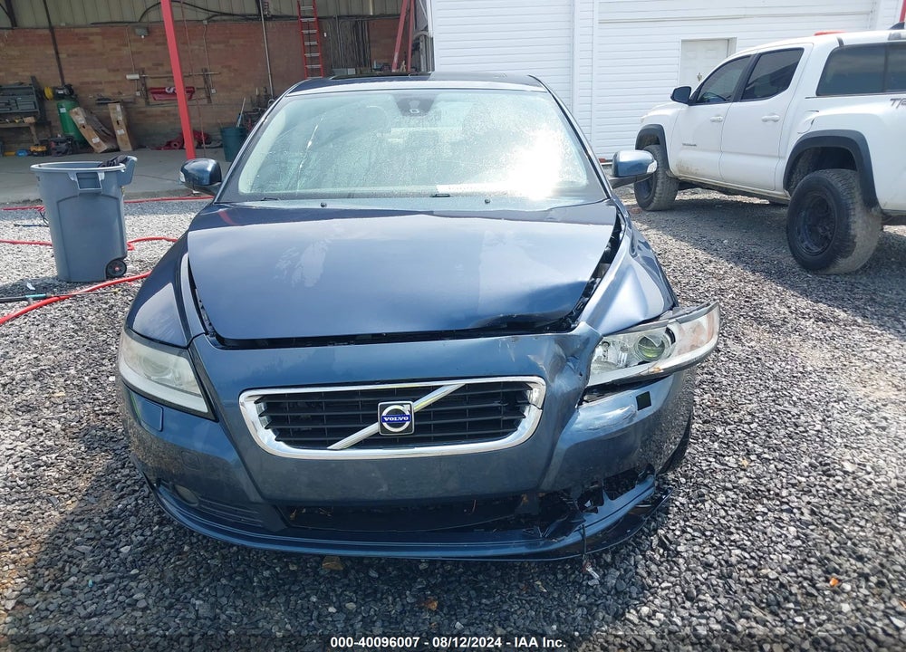 2010 VOLVO S40 2.4I VIN: YV1382MS8A2488191