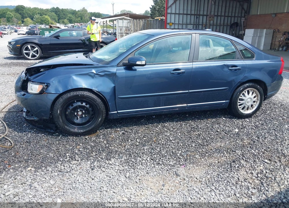 2010 VOLVO S40 2.4I VIN: YV1382MS8A2488191