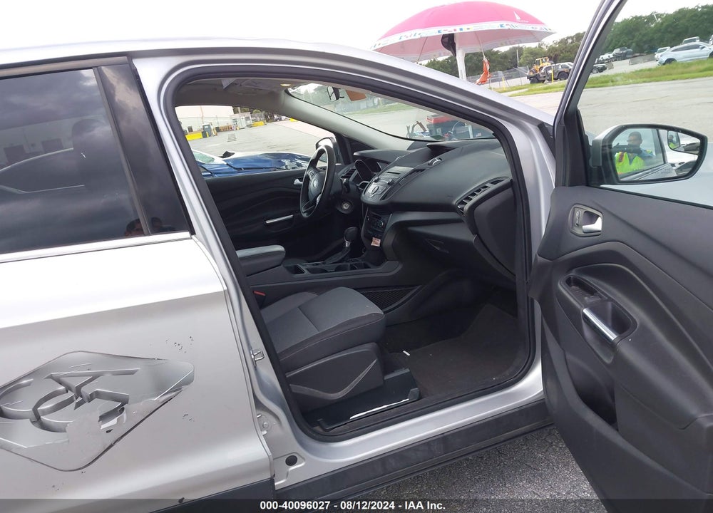 2017 FORD ESCAPE SE VIN: 1FMCU0GD3HUE30213
