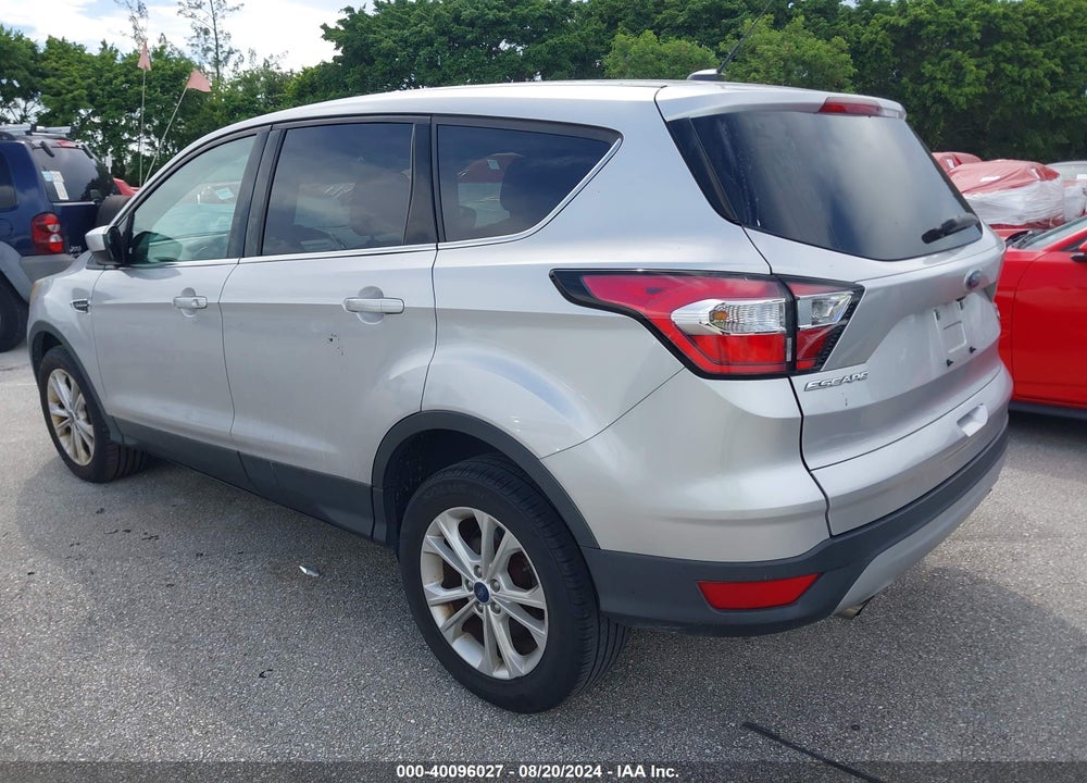 2017 FORD ESCAPE SE VIN: 1FMCU0GD3HUE30213