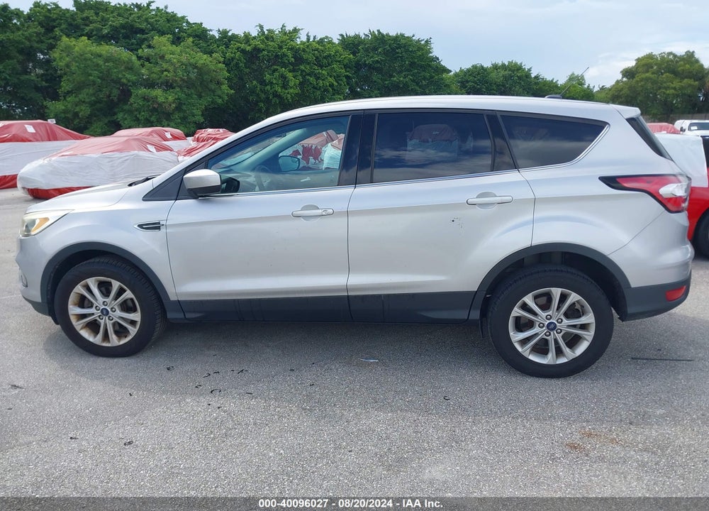 2017 FORD ESCAPE SE VIN: 1FMCU0GD3HUE30213