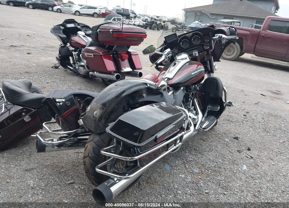 2013 HARLEY-DAVIDSON FLHTCUSE CVO ULTRA CLS ELECTRA GLD VIN: 1HD1PR813DB959256