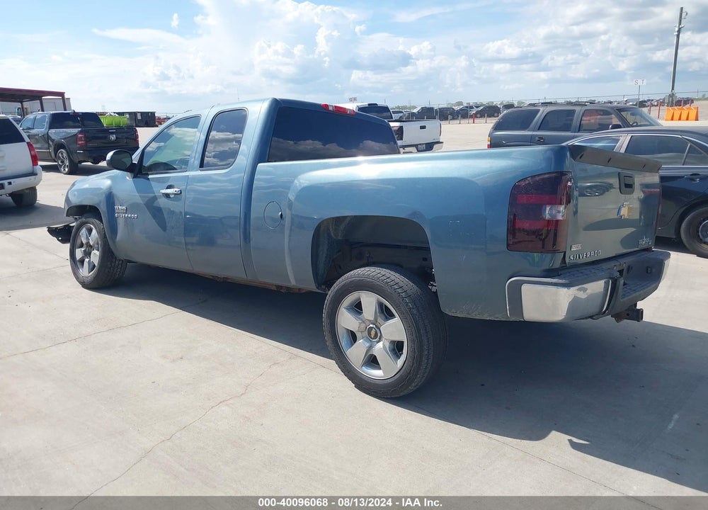 2011 CHEVROLET SILVERADO 1500 LT VIN: 1GCRCSE05BZ203869