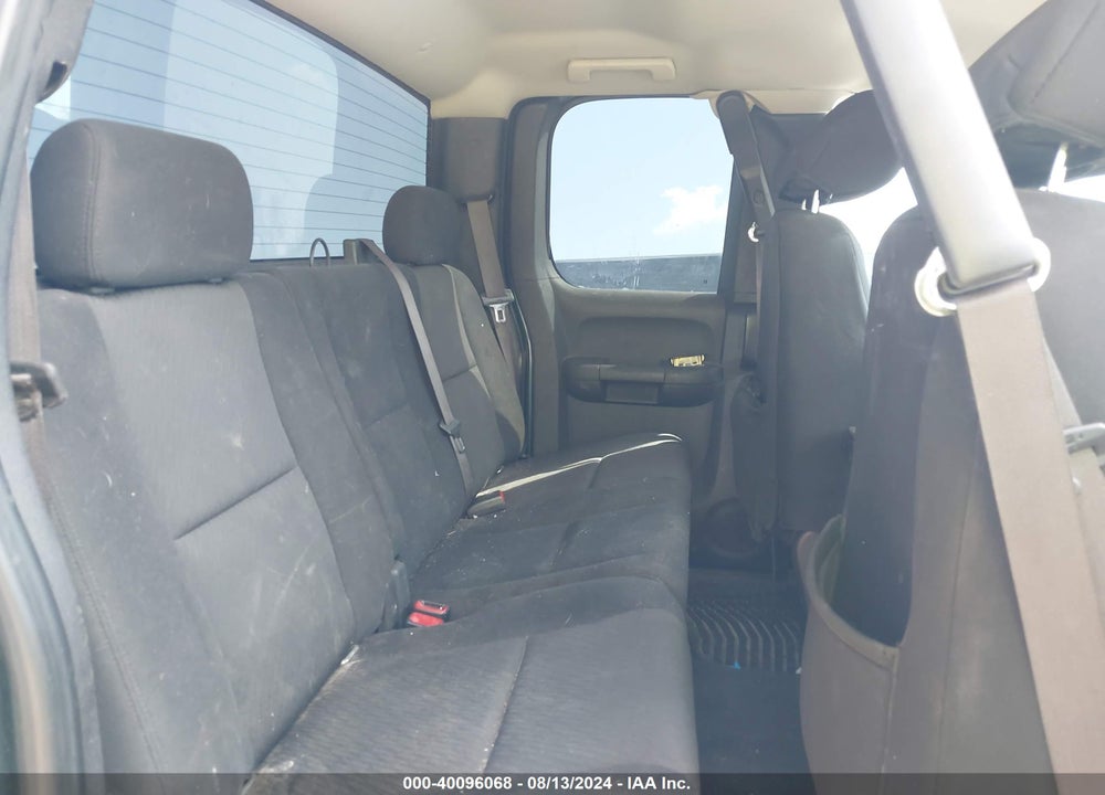 2011 CHEVROLET SILVERADO 1500 LT VIN: 1GCRCSE05BZ203869
