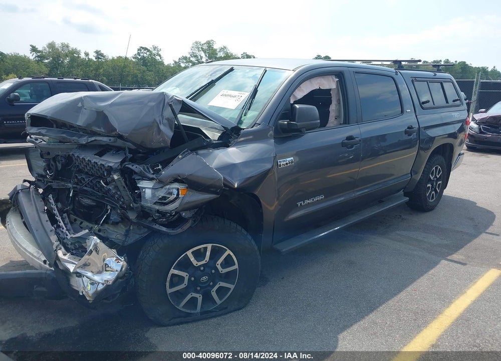 2018 TOYOTA TUNDRA SR5 5.7L V8 VIN: 5TFDY5F12JX722859