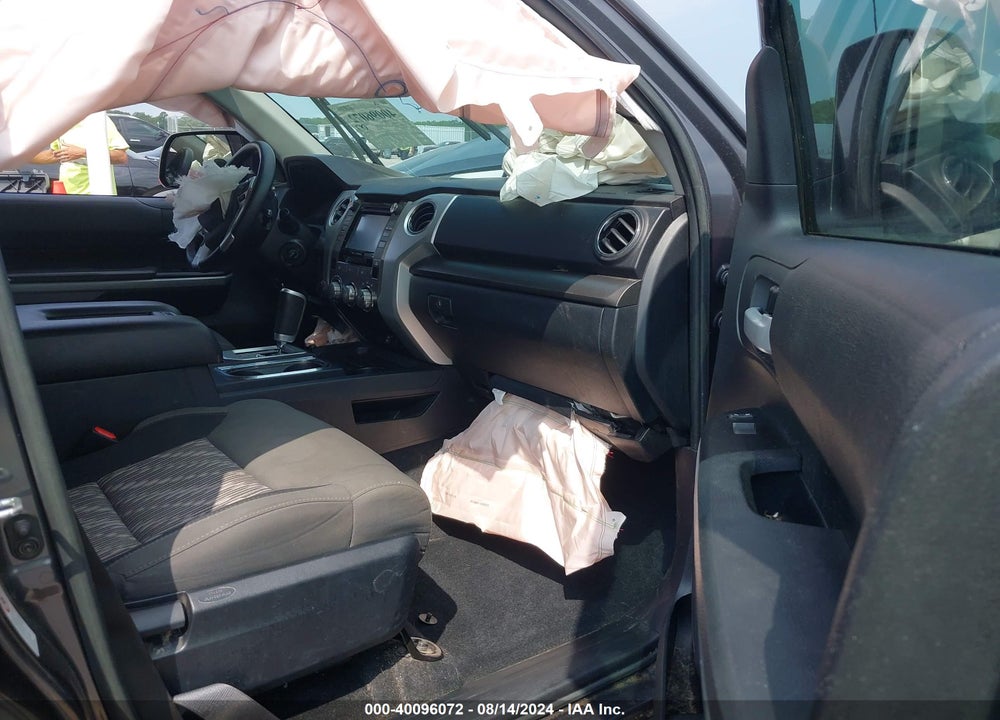 2018 TOYOTA TUNDRA SR5 5.7L V8 VIN: 5TFDY5F12JX722859