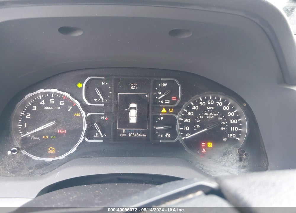 2018 TOYOTA TUNDRA SR5 5.7L V8 VIN: 5TFDY5F12JX722859