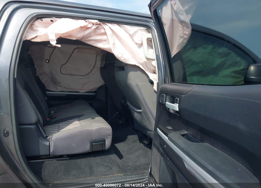 2018 TOYOTA TUNDRA SR5 5.7L V8 VIN: 5TFDY5F12JX722859
