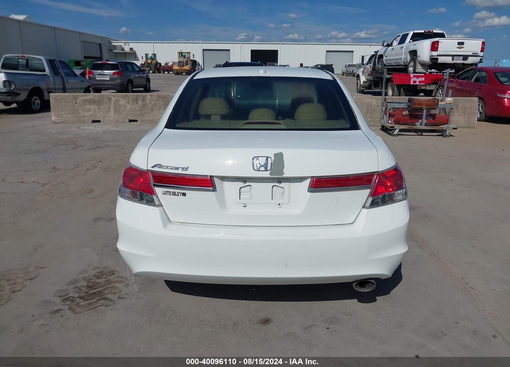 2011 HONDA ACCORD 2.4 EX-L VIN: 1HGCP2F89BA116913