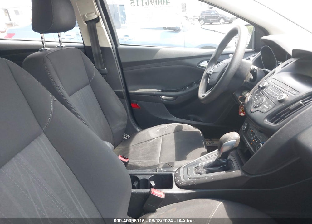 2018 FORD FOCUS SE VIN: 1FADP3K26JL231326