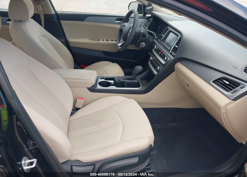 2018 HYUNDAI SONATA VIN: 5NPE24AF1JH706392