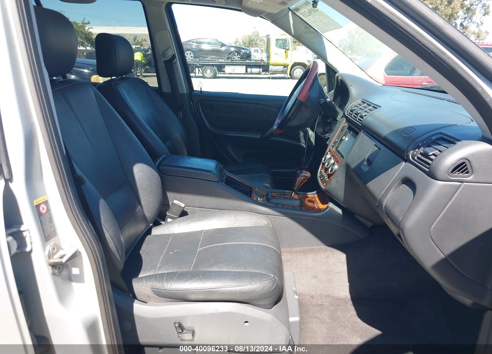 2005 MERCEDES-BENZ ML 500 4MATIC VIN: 4JGAB75E25A562068