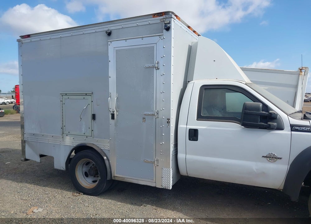 2016 FORD F-550 CHASSIS XL VIN: 1FDUF5GT8GEB80902