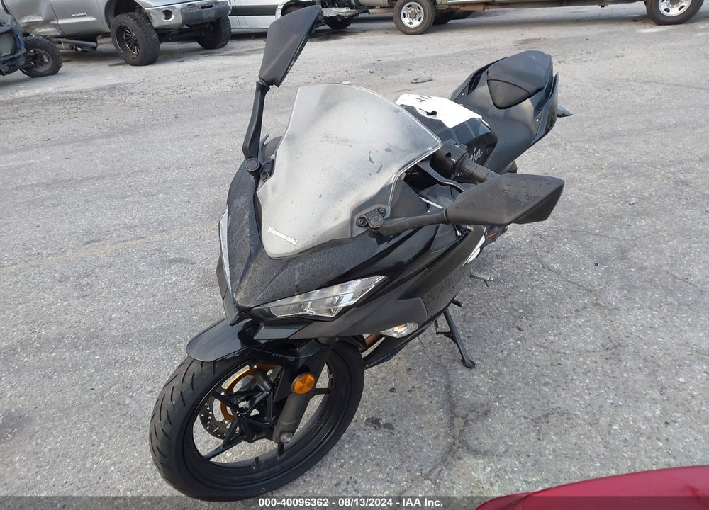 2019 KAWASAKI EX400 VIN: JKAEXKH18KDA32777