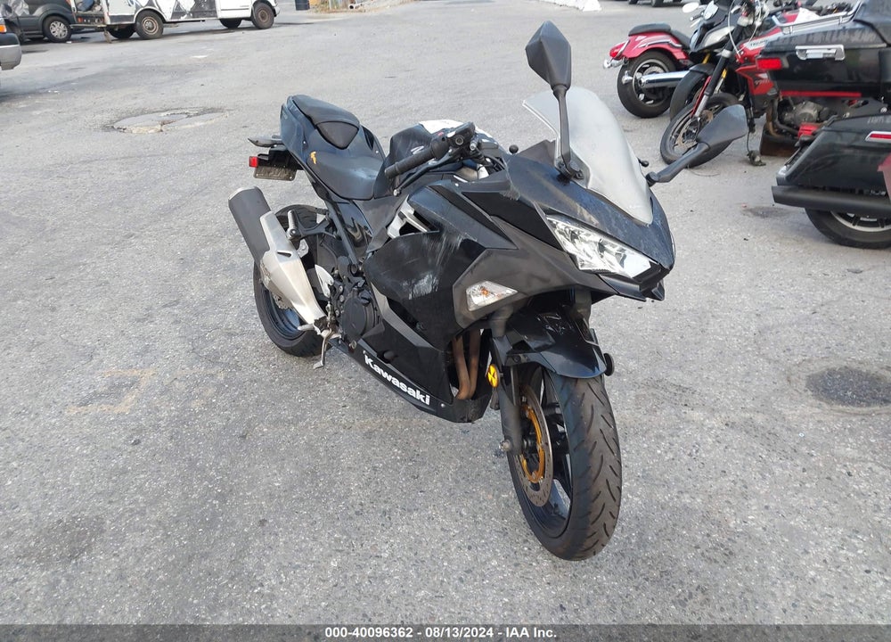 2019 KAWASAKI EX400 VIN: JKAEXKH18KDA32777
