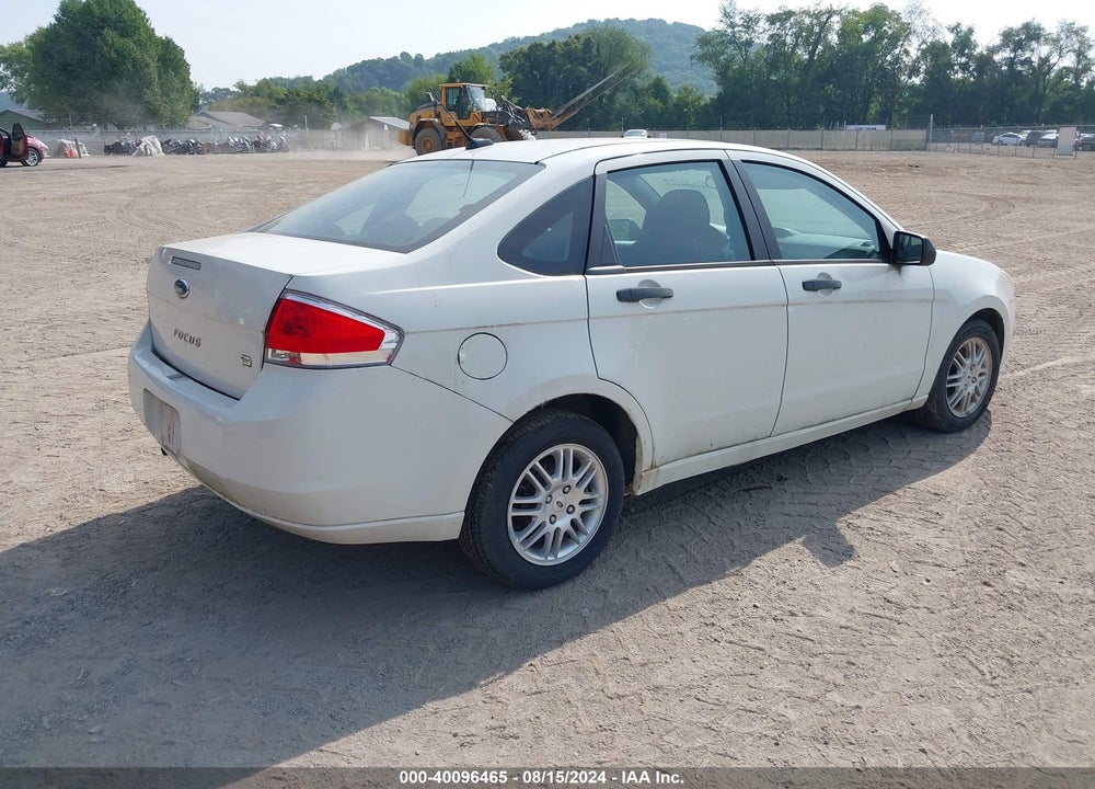 2011 FORD FOCUS SE VIN: 1FAHP3FNXBW122258