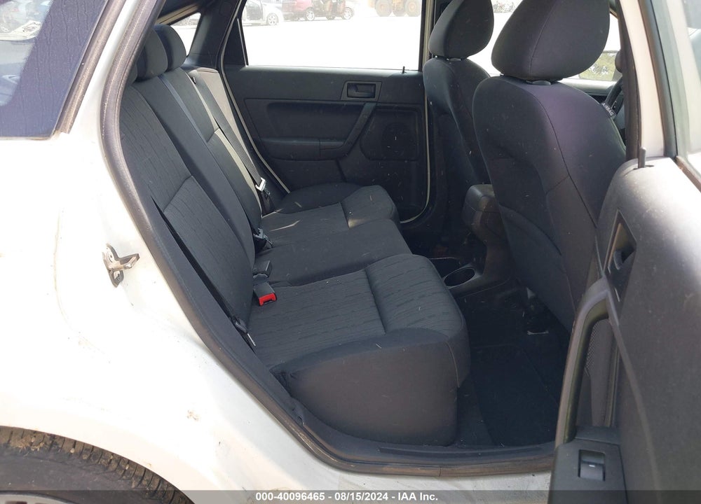 2011 FORD FOCUS SE VIN: 1FAHP3FNXBW122258