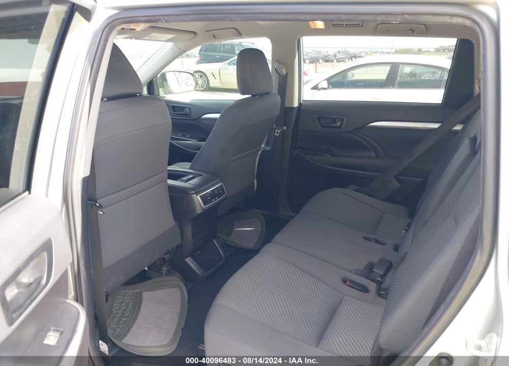 2019 TOYOTA HIGHLANDER LE VIN: 5TDZARFH1KS057409