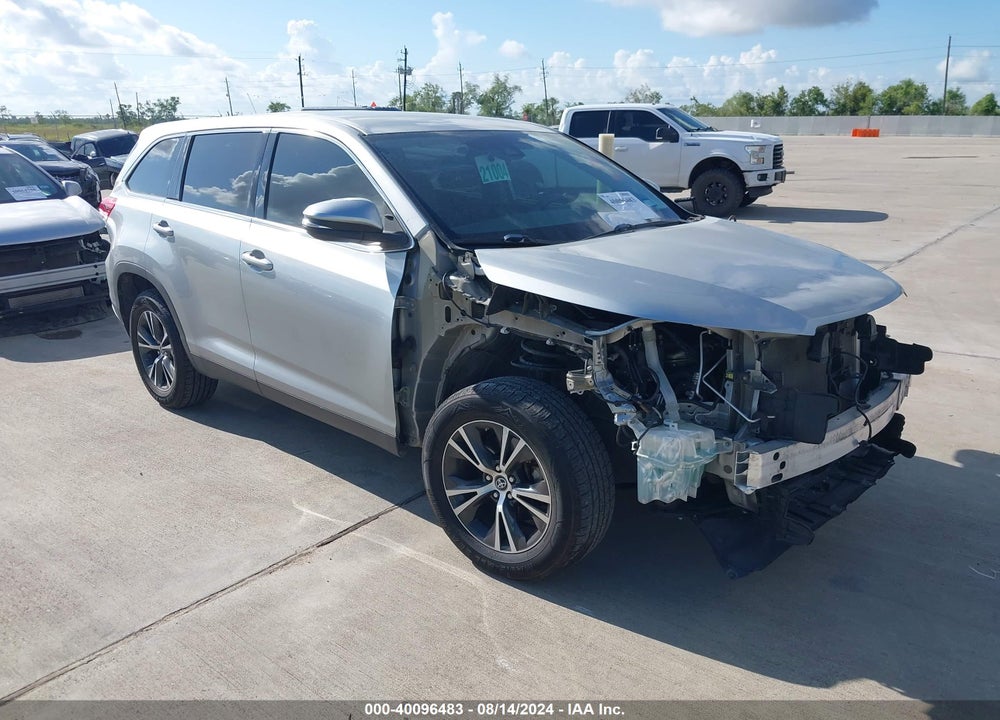 2019 TOYOTA HIGHLANDER LE VIN: 5TDZARFH1KS057409