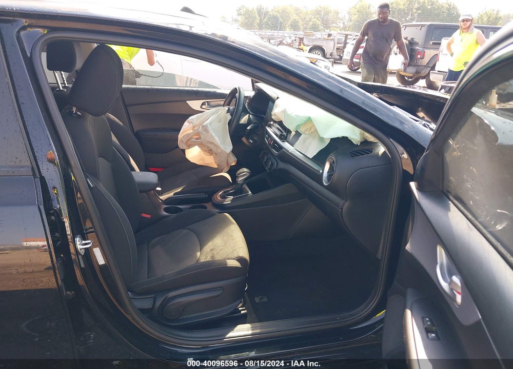 2024 KIA FORTE LXS VIN: 3KPF24ADXRE753424