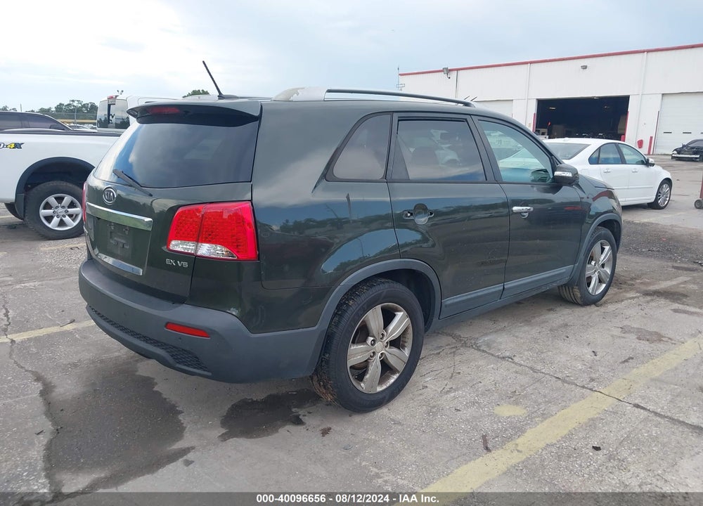 2013 KIA SORENTO EX V6 VIN: 5XYKU3A26DG327498