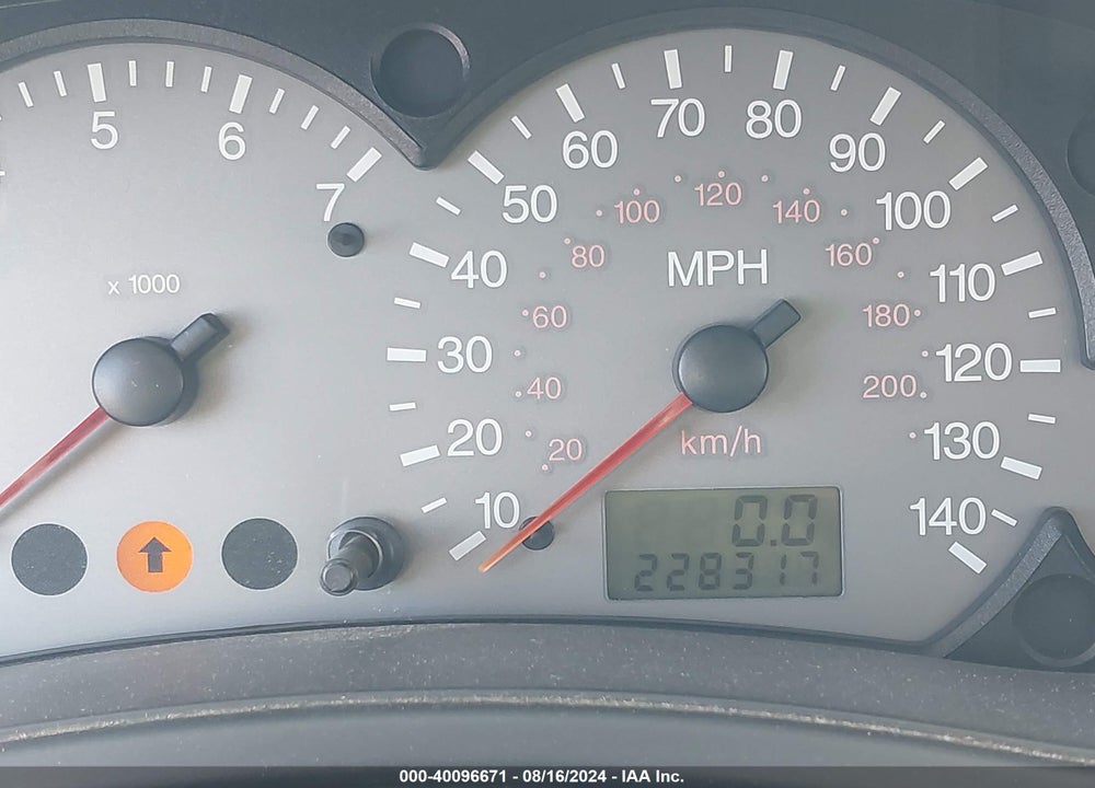 2000 FORD FOCUS ZX3 VIN: 3FAFP3135YR242042