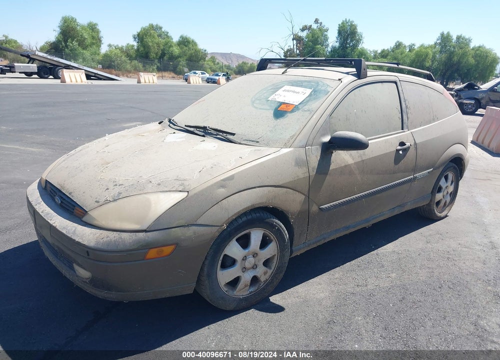 2000 FORD FOCUS ZX3 VIN: 3FAFP3135YR242042