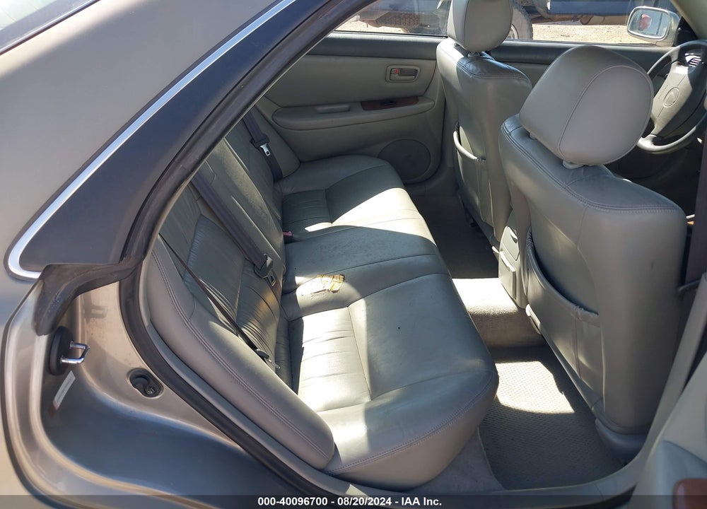 2000 LEXUS ES 300 VIN: JT8BF28G8Y5088152