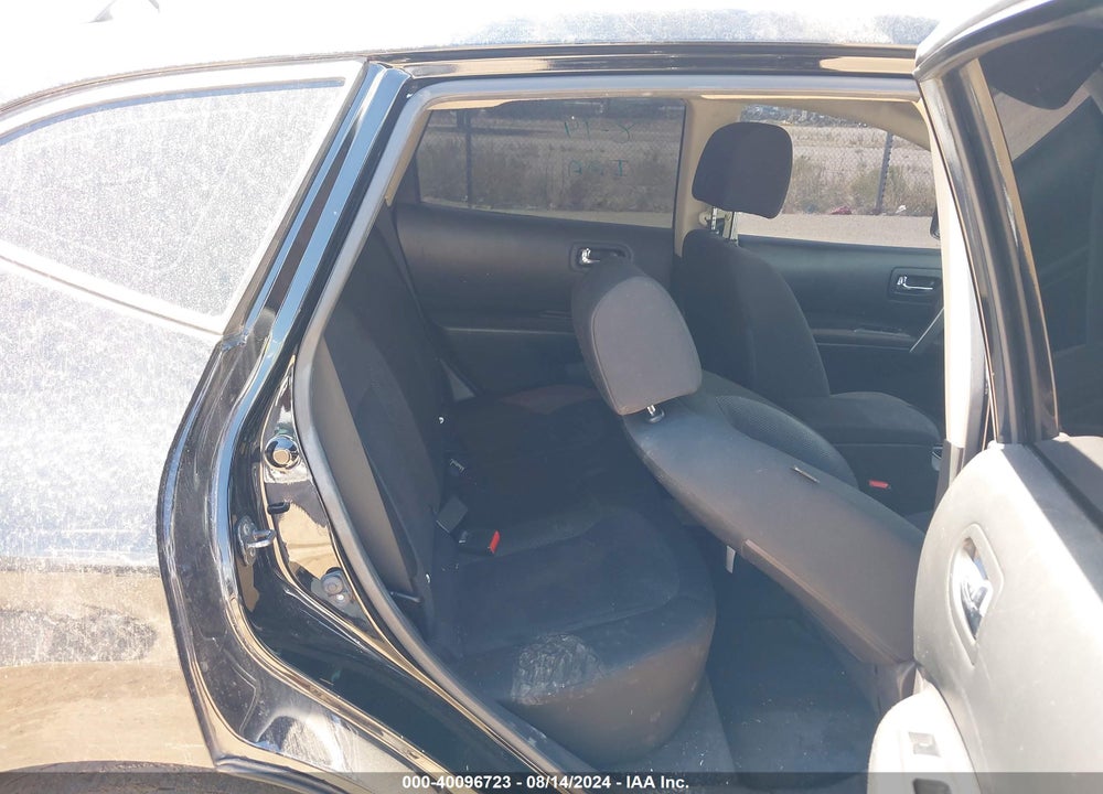 2015 NISSAN ROGUE SELECT S VIN: JN8AS5MT0FW652627
