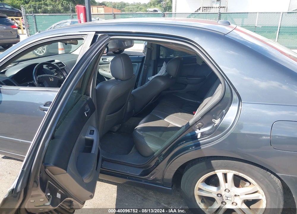 2007 HONDA ACCORD 2.4 EX VIN: 1HGCM56777A010503