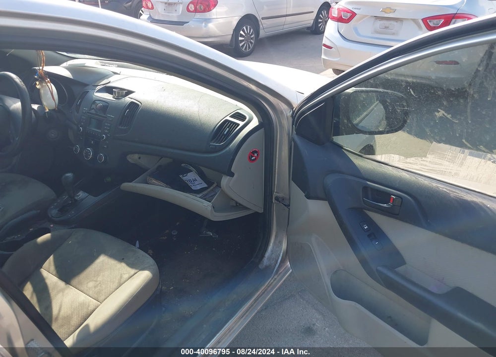 2010 KIA FORTE EX VIN: KNAFU4A20A5238096