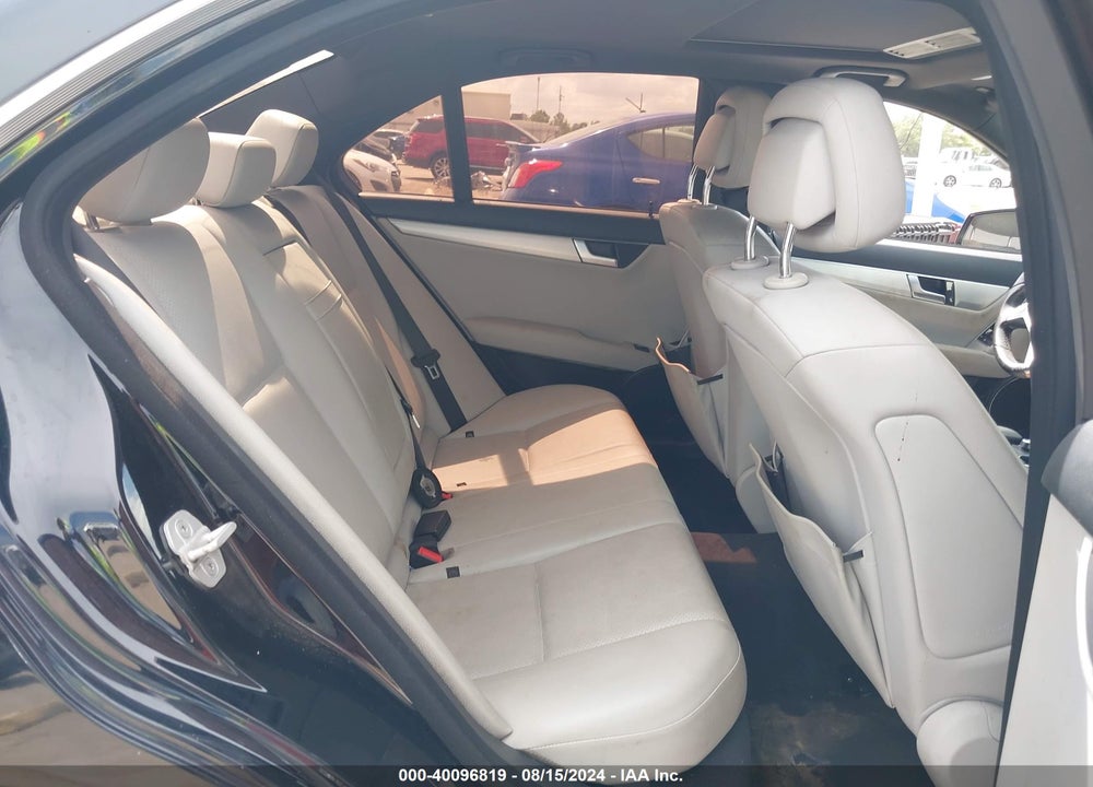2014 MERCEDES-BENZ C 250 LUXURY/SPORT VIN: WDDGF4HB9EG228965