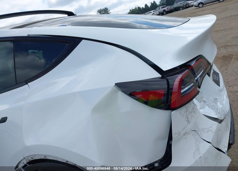 2021 TESLA MODEL Y LONG RANGE DUAL MOTOR ALL-WHEEL DRIVE VIN: 5YJYGDEE2MF159619